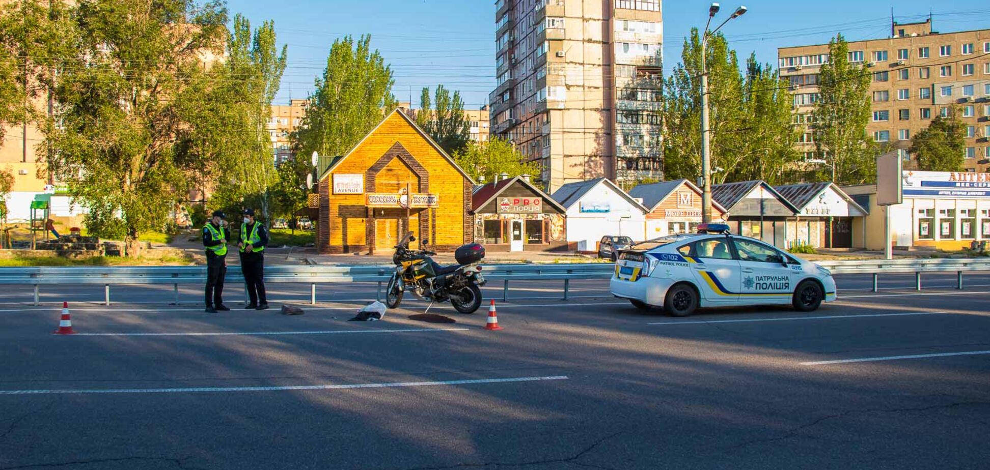 ДТП на Набережній Перемоги: є постраждалий