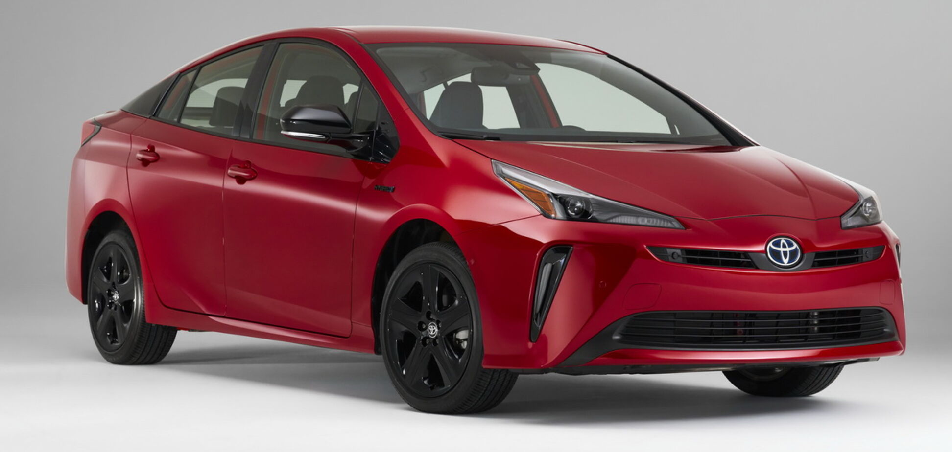 Toyota подготовила юбилейную версию Prius 2020 Edition