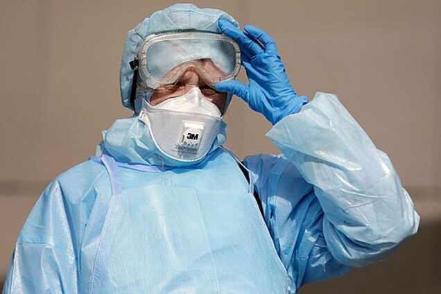 Из-за задержек выплат медикам уволен чиновник Одесской ОГА