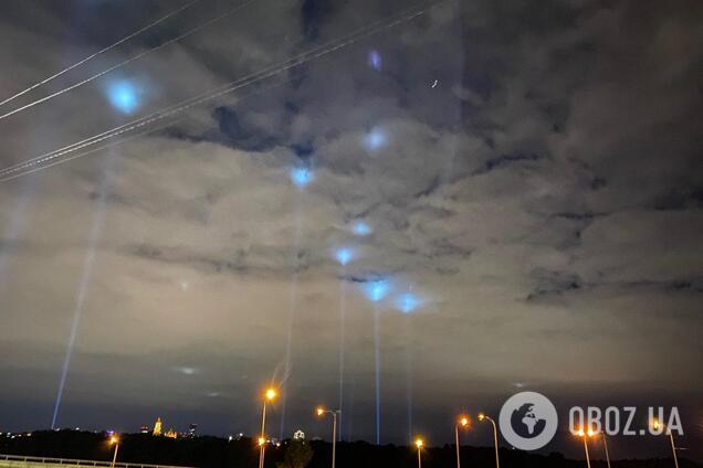 Киян здивувало 'загадкове' світіння у небі. Фото та відео