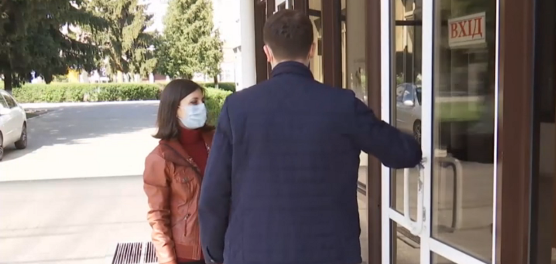 У Луцьку представили противірусну дверну ручку