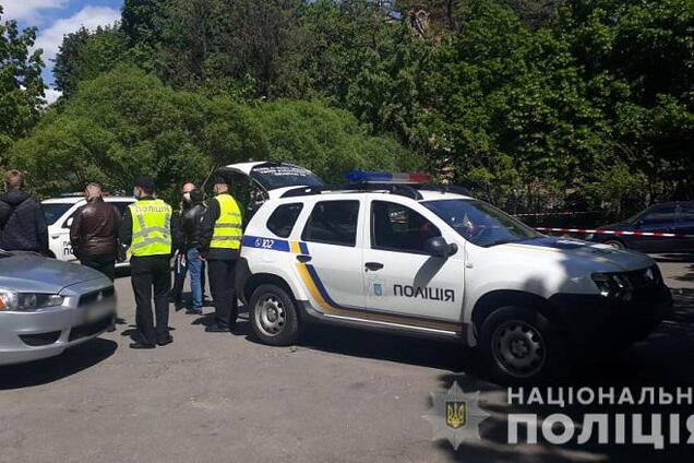 У Києві посеред білого дня відбулася стрілянина: нападник наклав на себе руки