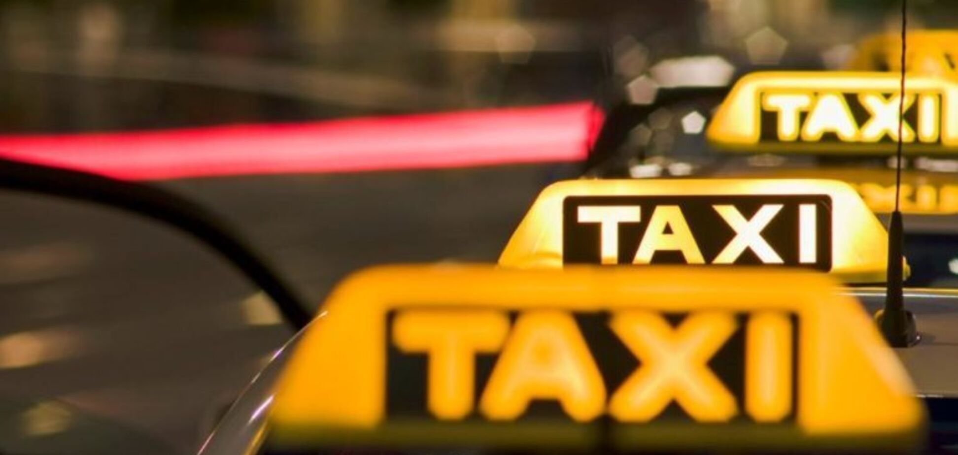 Таксі дозволено рухатися смугами для громадського транспорту