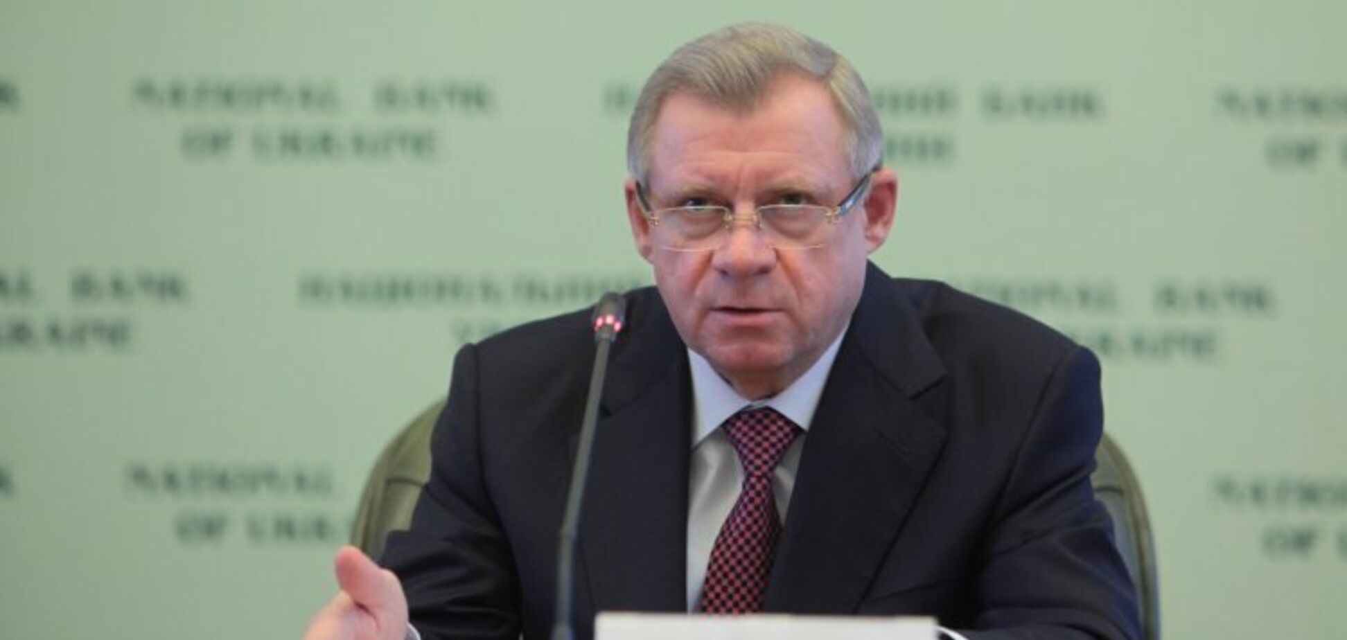 НБУ вивозить готівку і знезаражує її через коронавірус: Смолій розповів, що чекає українців