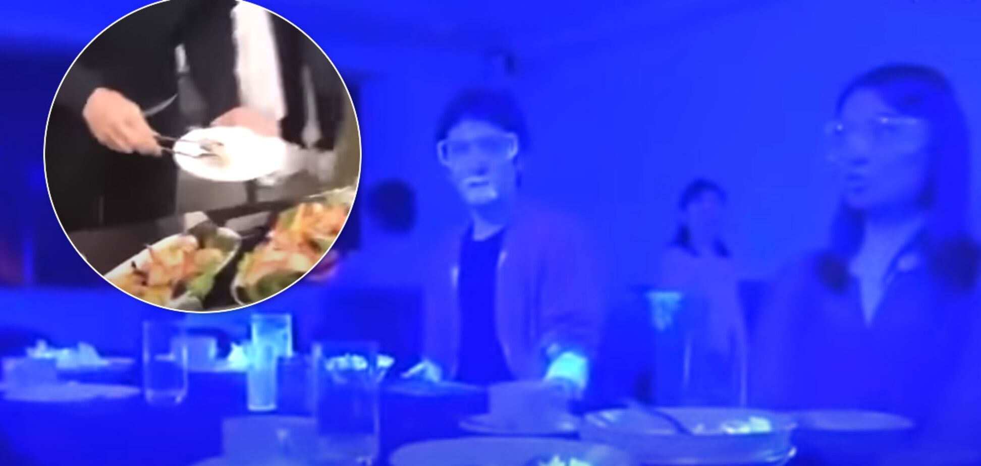 В Японии показали на видео, как COVID-19 атакует посетителей ресторанов