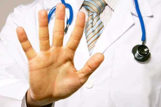 Имеет ли право врач отказать в приеме: что делать в таком случае жителям Днепра