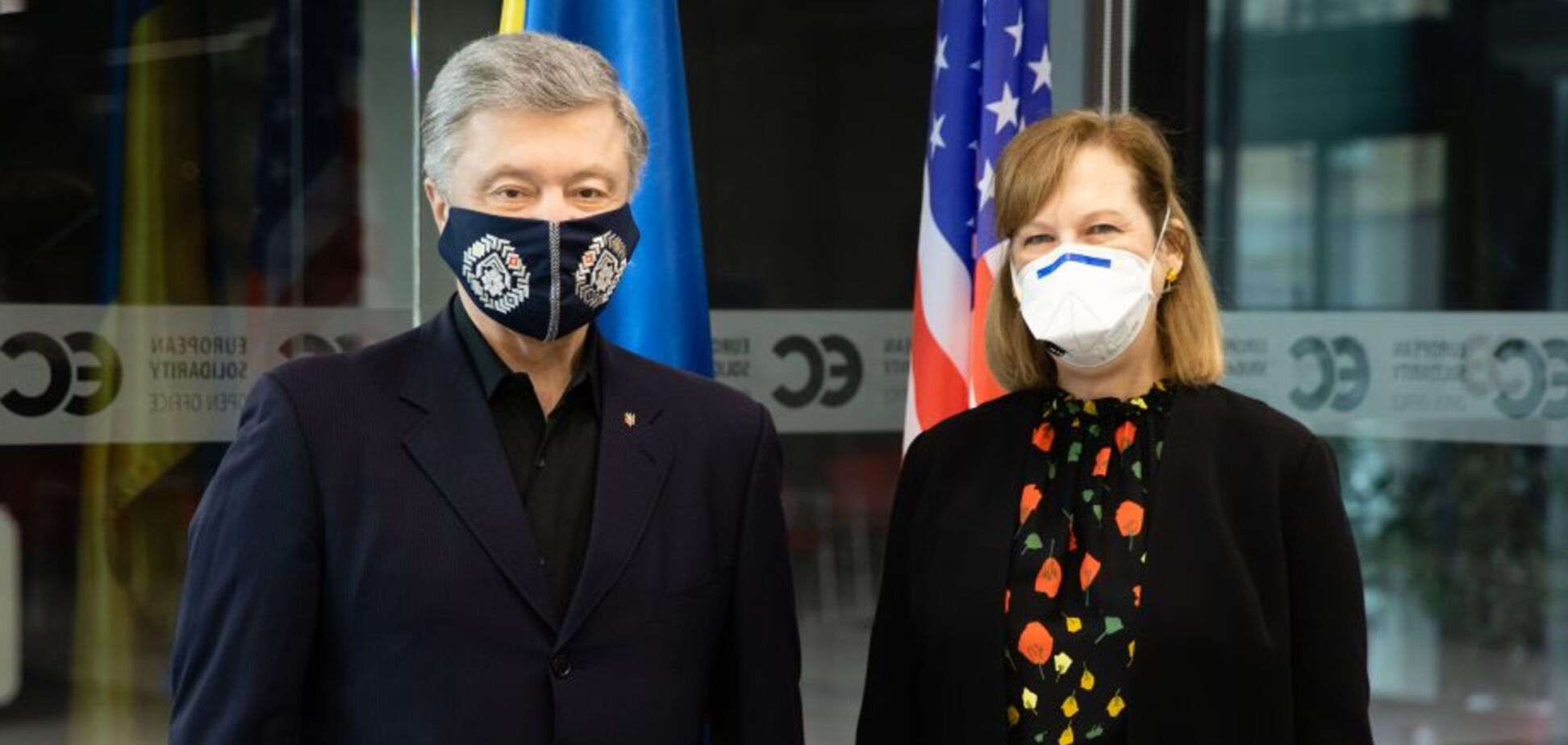 Порошенко обговорив з тимчасовим повіреним США в Україні протидію агресії Росії