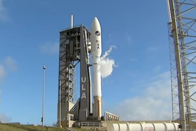 США запустили секретный космоплан, 'подвинув' ракету Маска: видео старта