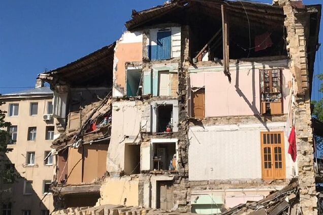 В Одессе обрушился 4-этажный жилой дом: разрушены несколько квартир. Фото и видео