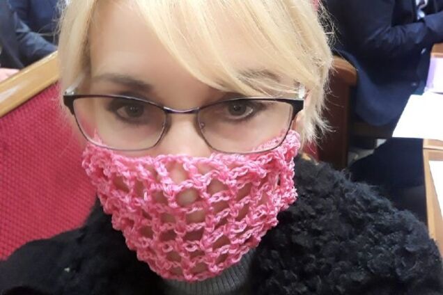 Богуцька видалила фото в масці-сіточці на вимогу 'Єрмака'. Відео