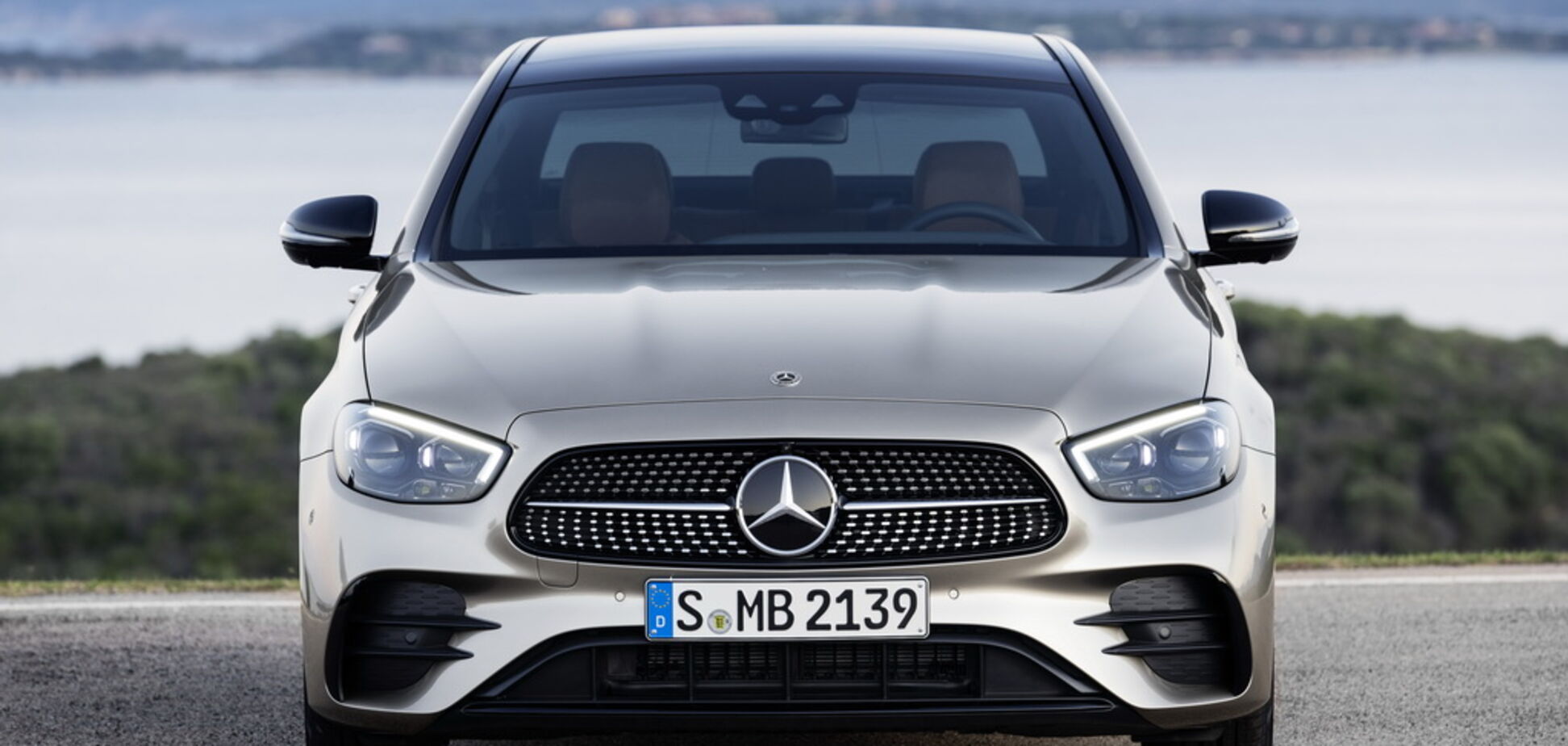 Купе и кабриолет E-Class презентуют онлайн