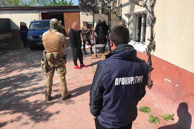 В Ривненской области под видом 'лечения' похищали и пытали людей – прокуратура