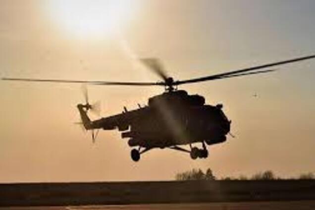 В Днепр военным вертолетом из зоны ООС эвакуировали раненых бойцов