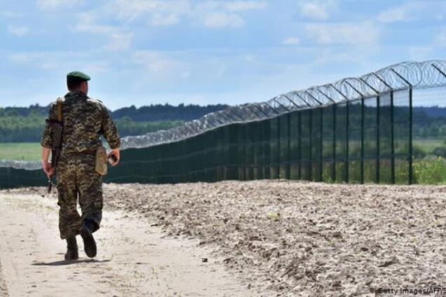 Завершение строительства стены на границе с Россией собираются перенести на 2025 год