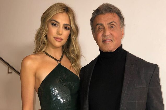 21-летняя дочь Сталлоне похвасталась идеальным телом в купальнике