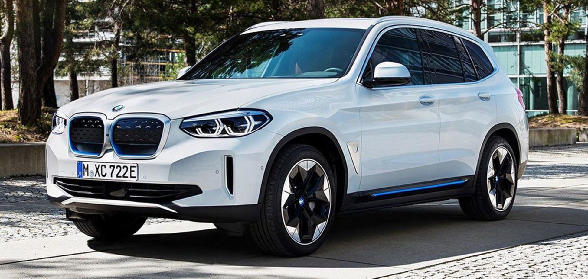 Производство нового электромобиля BMW стартует летом