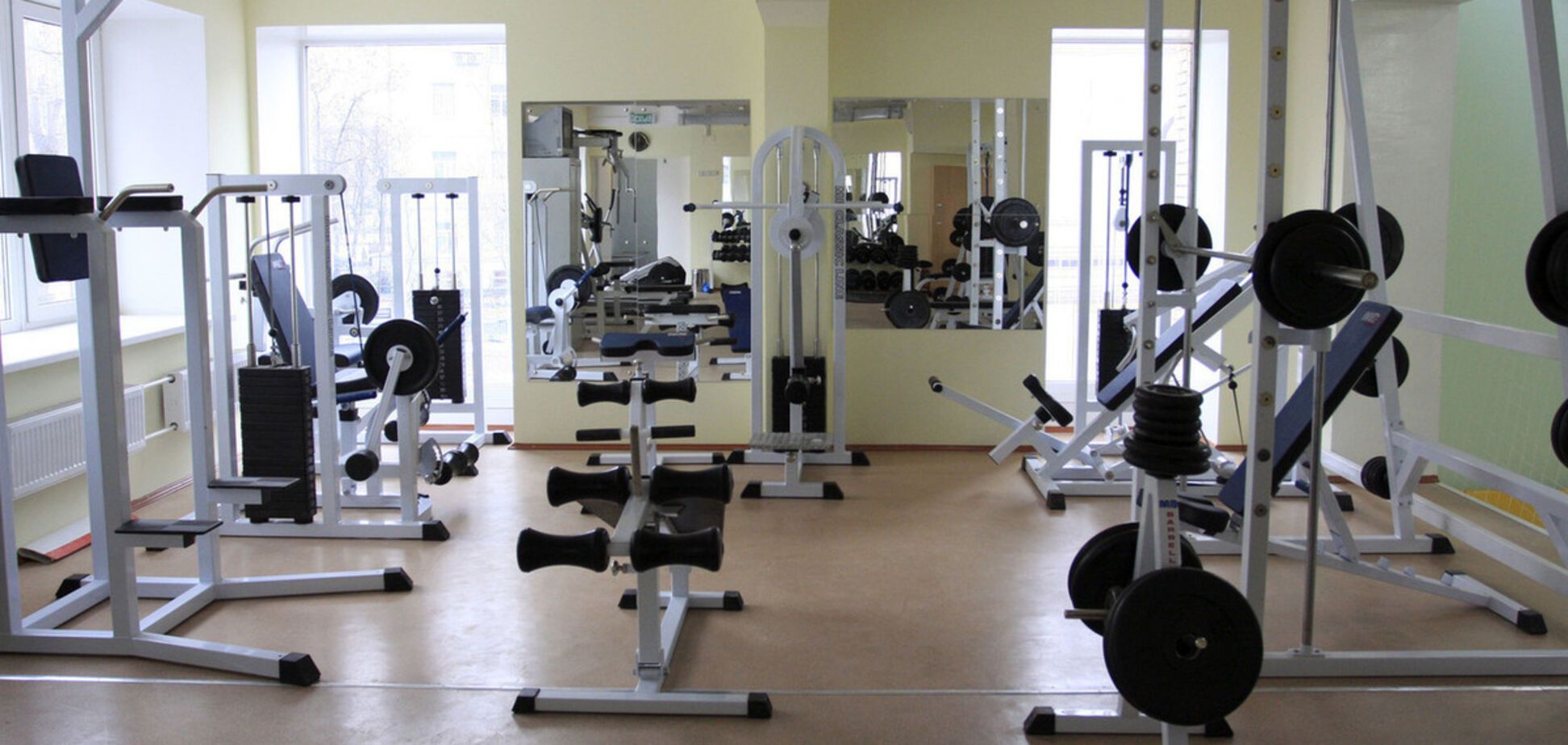 С 1 июня в Украине откроют тренажерные залы, фитнес-центры и ДЮСШ