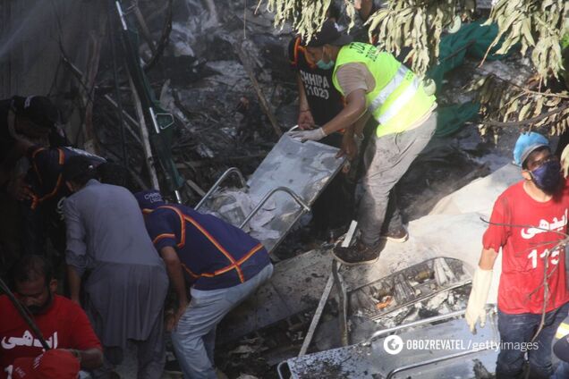 Катастрофа літака в Пакистані: з'явилися дані про останні хвилини життя пілотів