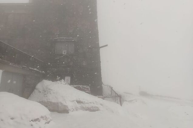 Снег в Карпатах