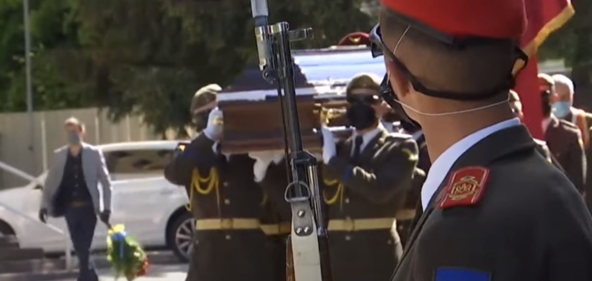 У Львові попрощалися з бійцем, загиблим ще на початку війни на Донбасі. Фото і відео