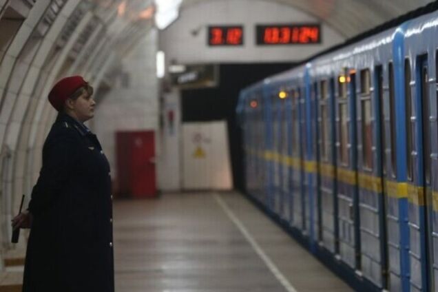 Метро в Днепре запустили с опозданием: что помешало
