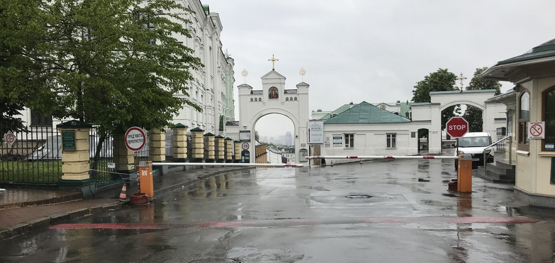 Києво-Печерська лавра відкрилася після спалаху коронавірусу