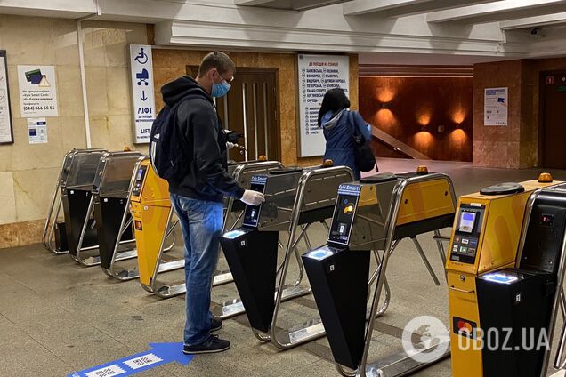 Как работает метро Киева в первый день после карантина: эксклюзивные фото и видео