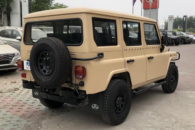 В Китае показали смесь УАЗа и Toyota Land Cruiser