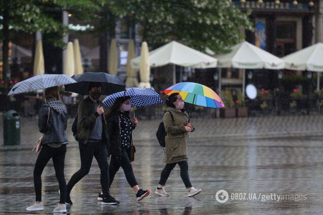 Температура буксує: синоптикиня розповіла, де пройдуть дощі в Україні