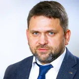 Топ-менеджера "Укрзалізниці" обвинили в избиении сожительницы: он уволен