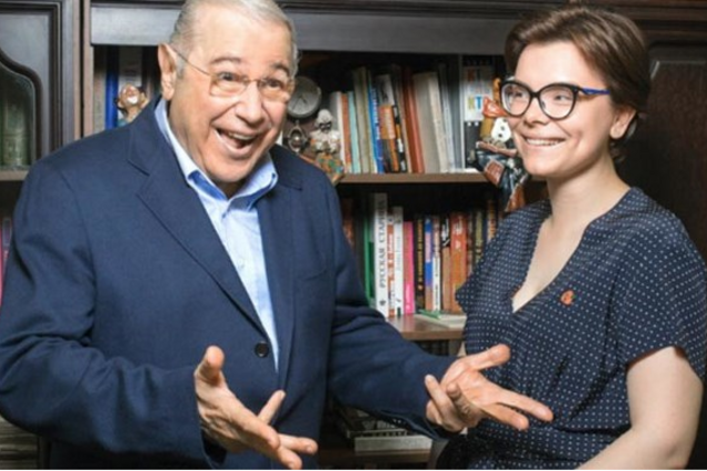 Брухунова похвасталась роскошным подарком от 74-летнего Петросяна