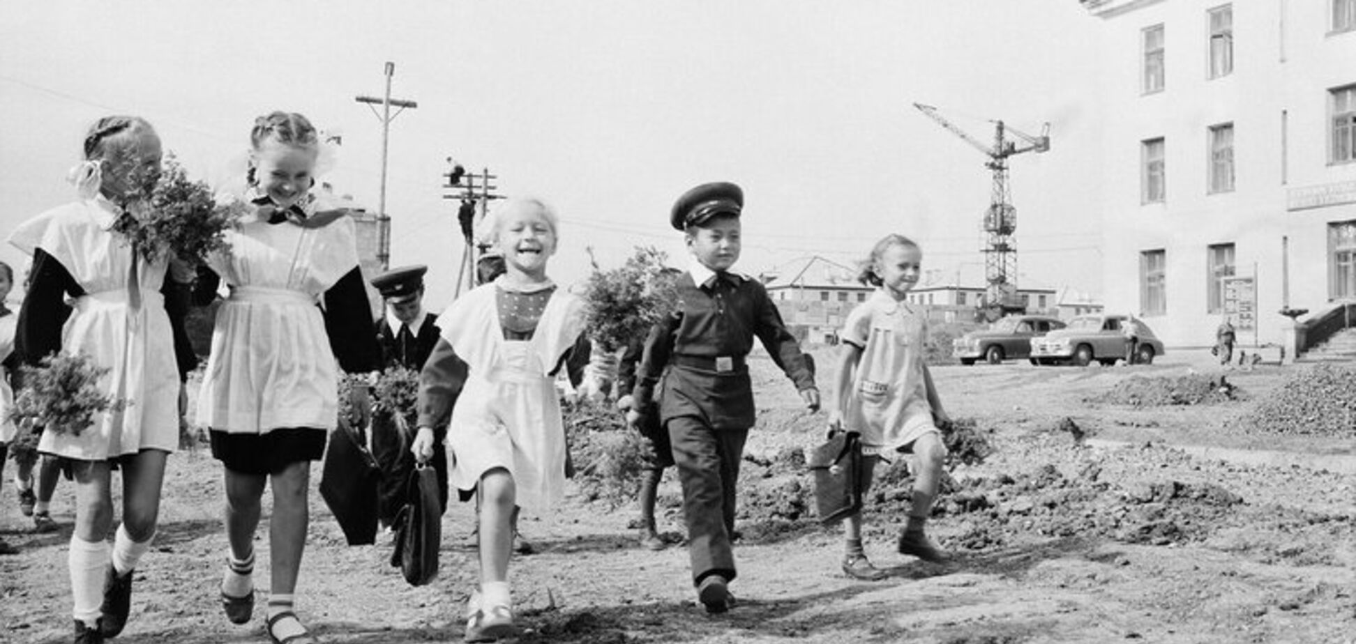 Шкільна форма в СРСР: як виглядала і чому зараз популярна. Фото