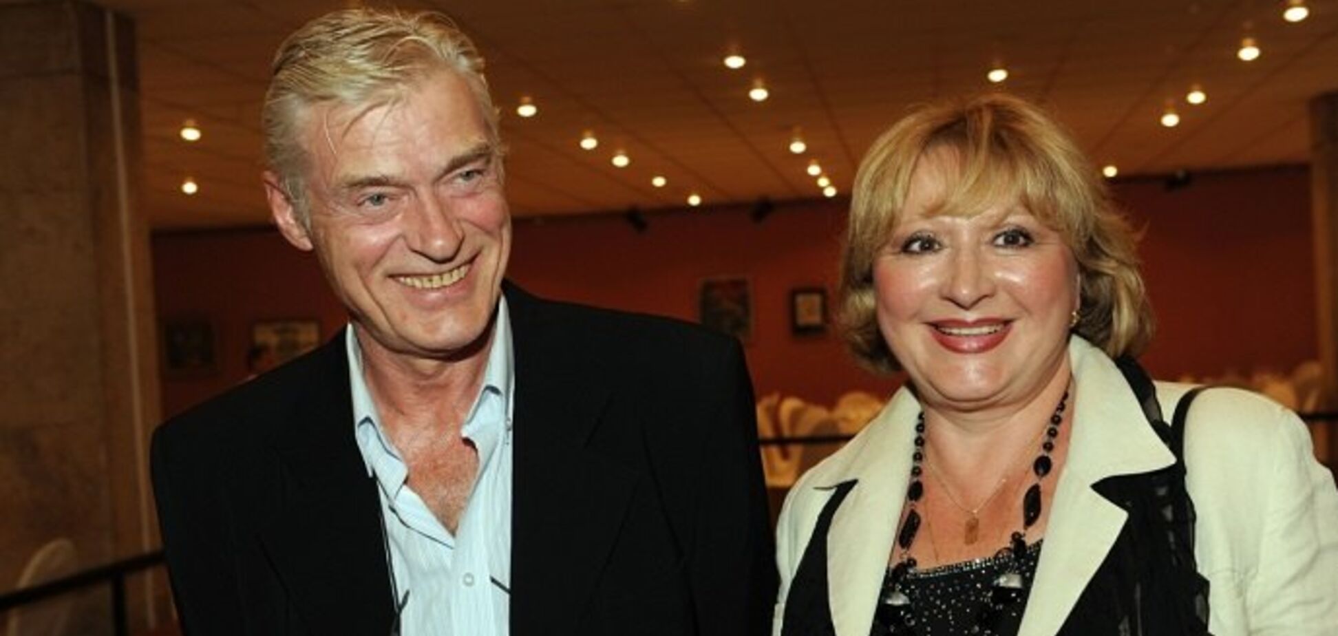 'Соромно за них!' Дружина актора з РФ засудила зірок, які скаржаться на тяжке становище