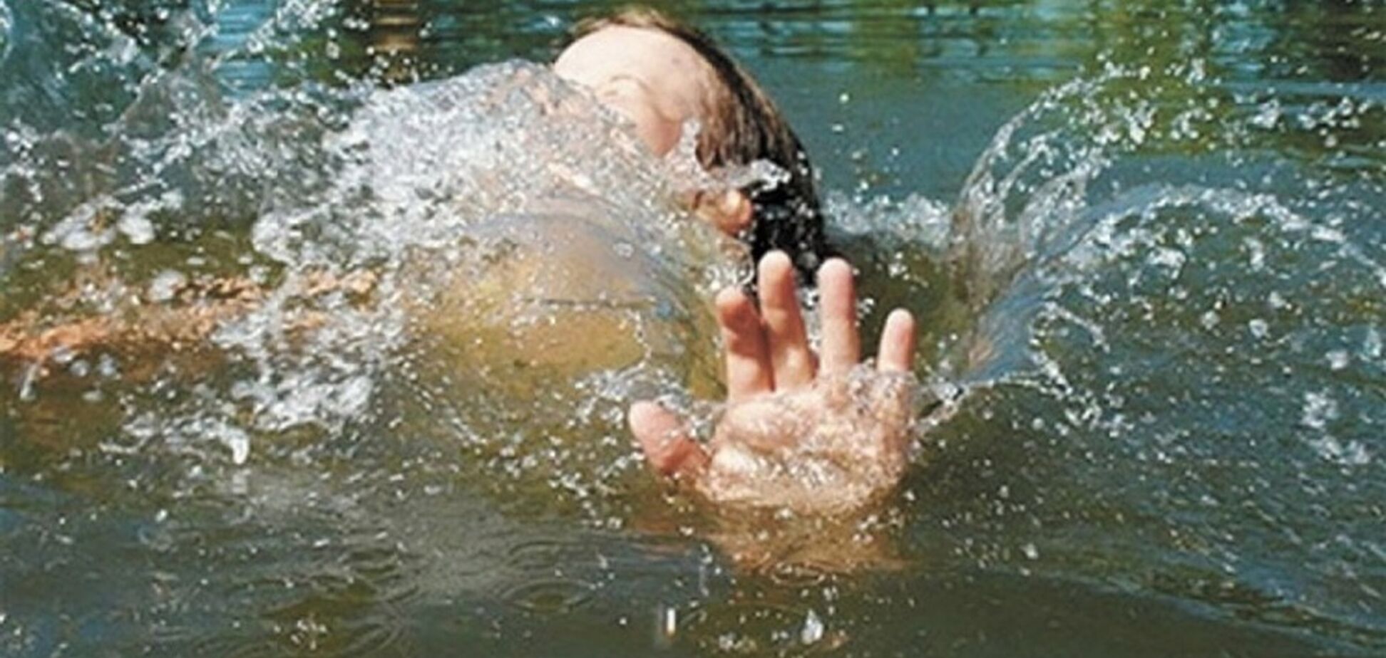 В Одессе упала в бассейн и после длительной комы умерла двухлетняя девочка