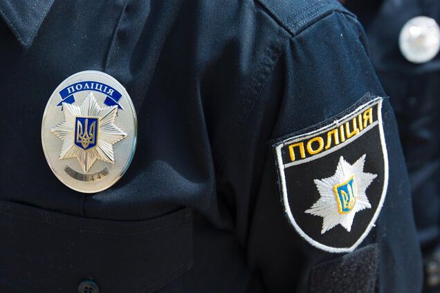 В Киеве мужчина напал с топором на жену: женщина в тяжелом состоянии