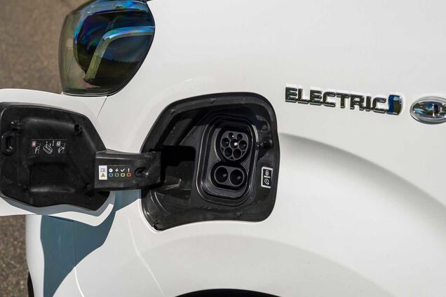 Новый электромобиль Toyota удивил гарантией на батарею