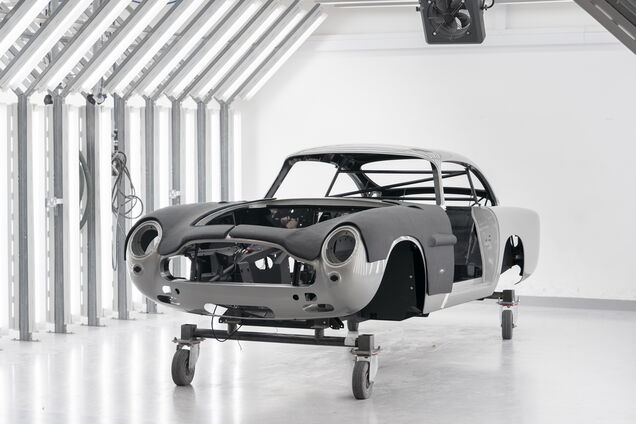 Як у Бонда: Aston Martin випустить культове авто