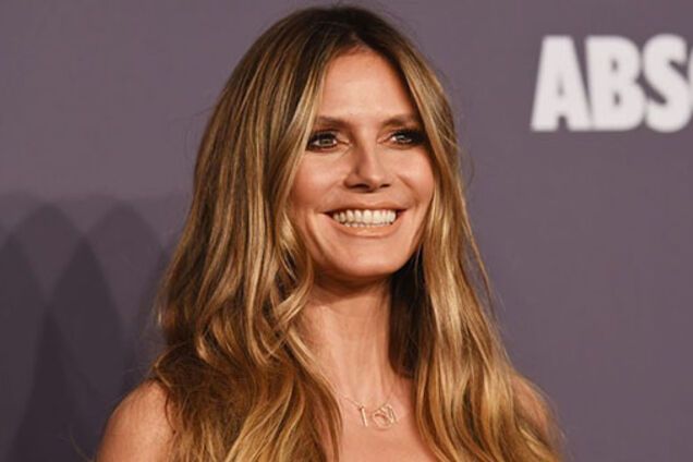 46-летняя Хайди Клум показала, как загорает полностью обнаженной: пикантные фото