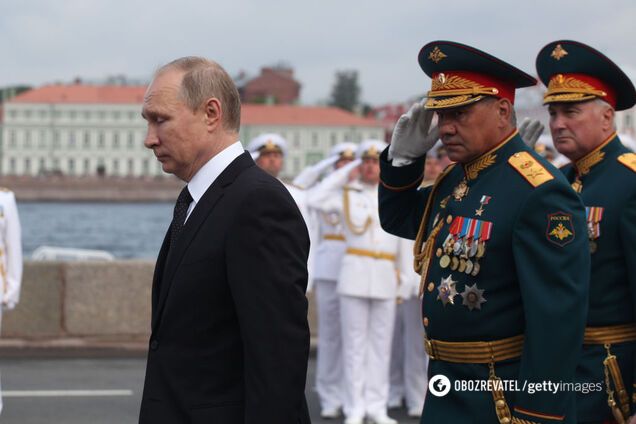 "Лукашенко клацнув Путіна в ніс": Зубов пояснив, чому парад Перемоги в Москві не скасують