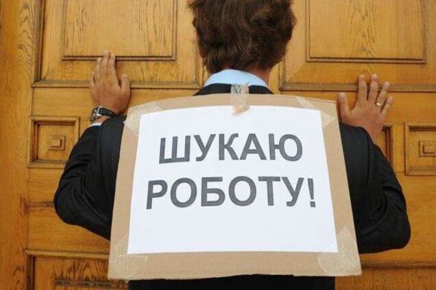 Украинцев ждут сложные времена: директора идут на работу в салоны, а в Кабмине обещают вакансии на стройках
