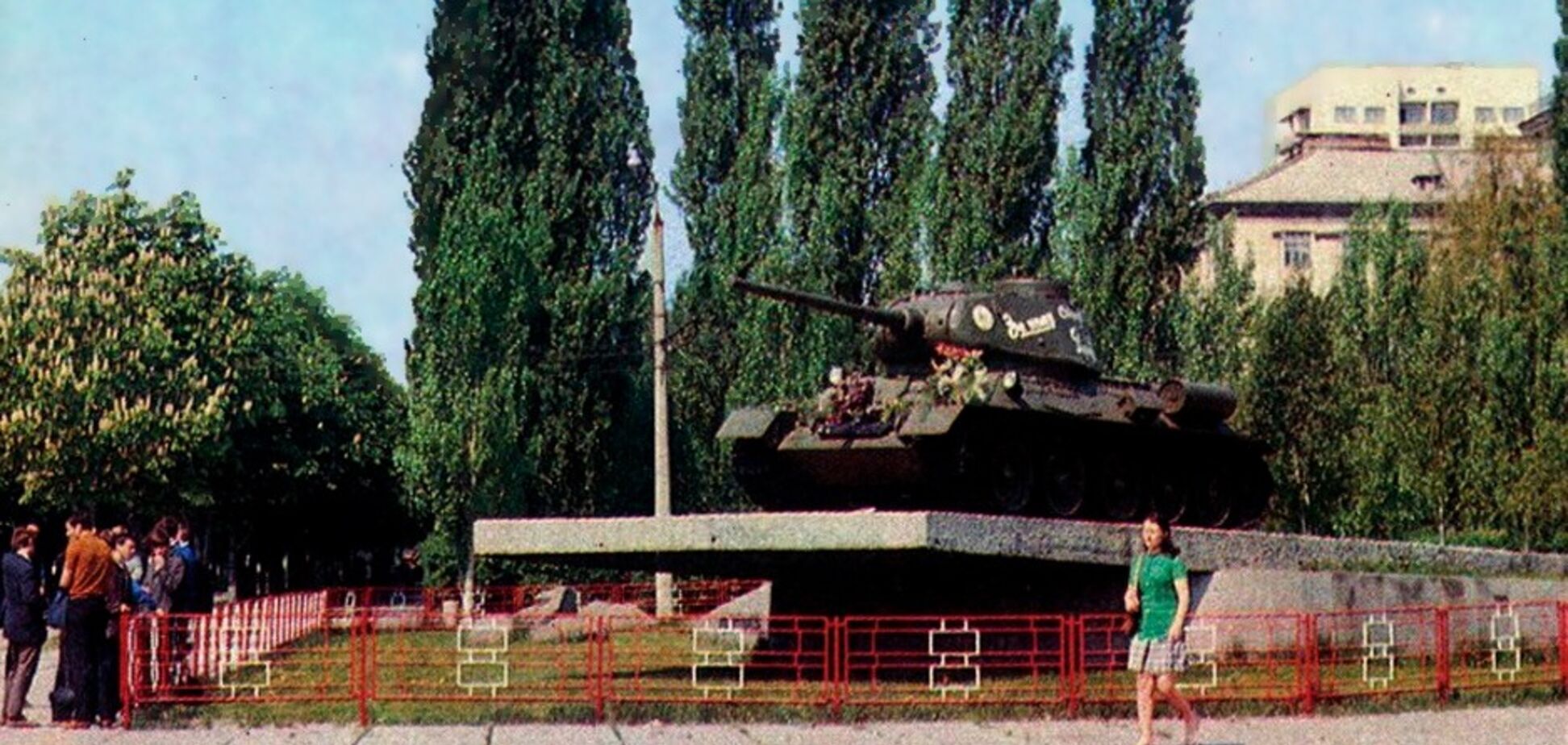 Монумент воинам-танкистам в Киеве