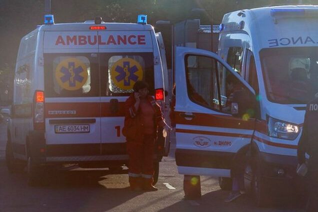 У Дніпрі 17-річному хлопцю посеред вулиці вистрелили в обличчя