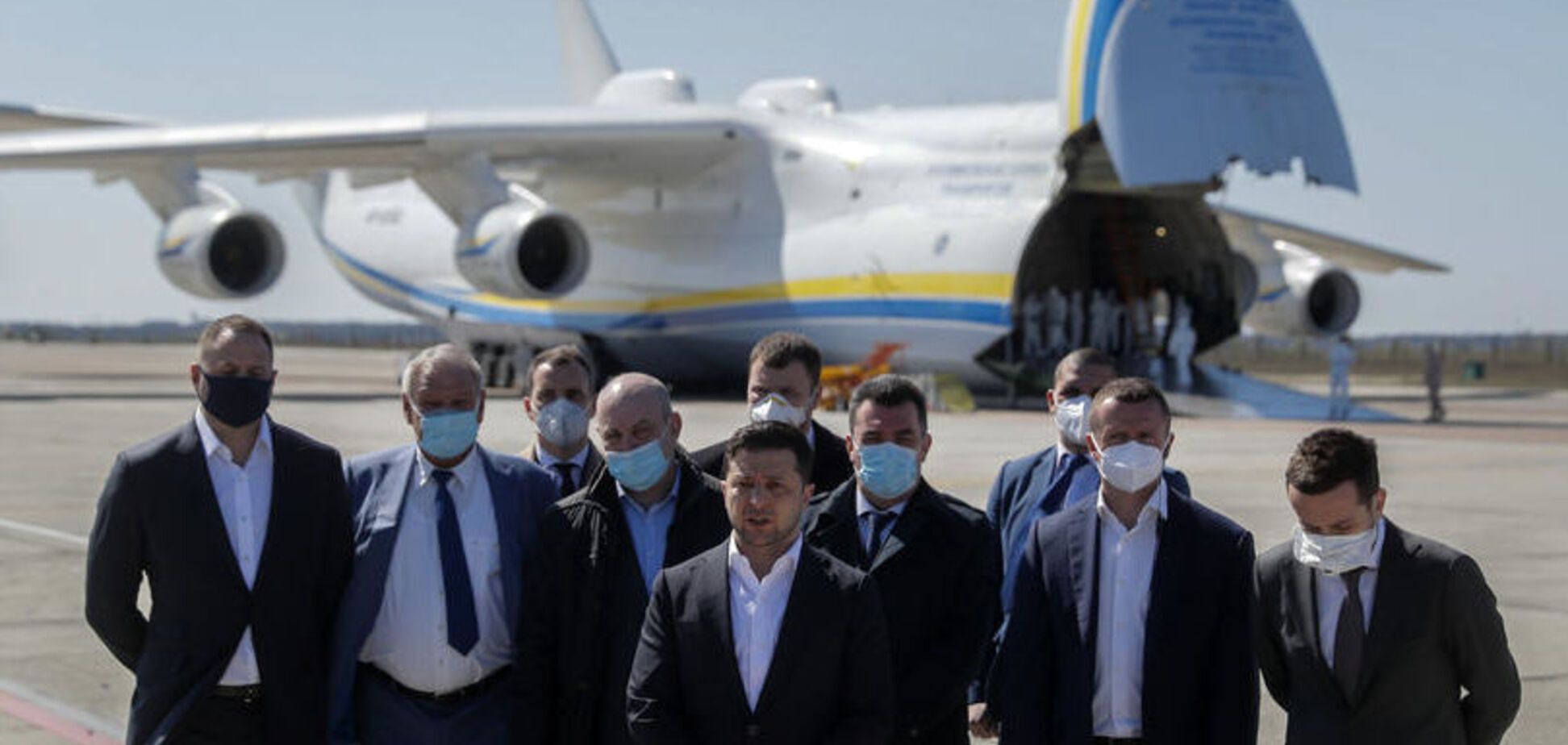 Экспресс-тесты на китайском и просроченные маски: мэры городов Украины рассказали о гуманитарной помощи