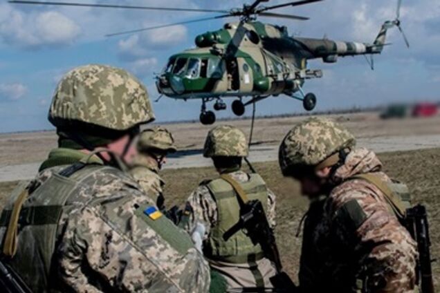 У Дніпро вертольотом доставили ще одного важко пораненого бійця