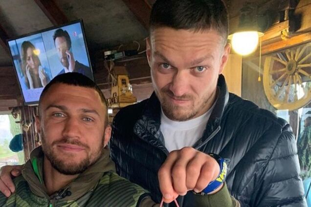 Усика и Ломаченко загнобили в сети за 'зашквар' с гражданством России