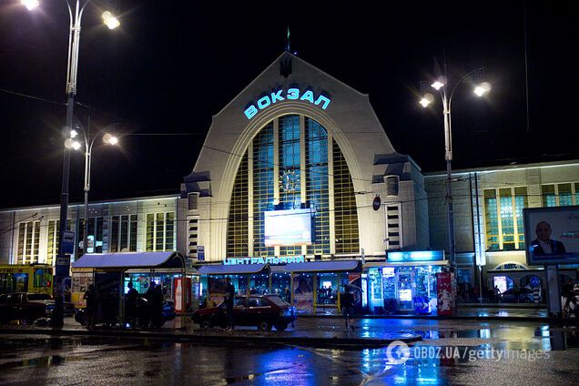 Скандал с 'Укрзалізницей': в Кабмине пообещали урезать зарплаты топ-менеджеров