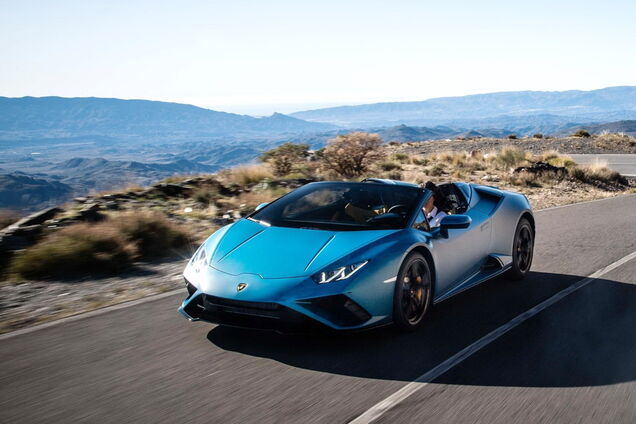 Крышу долой: Lamborghini презентовала новый суперкар