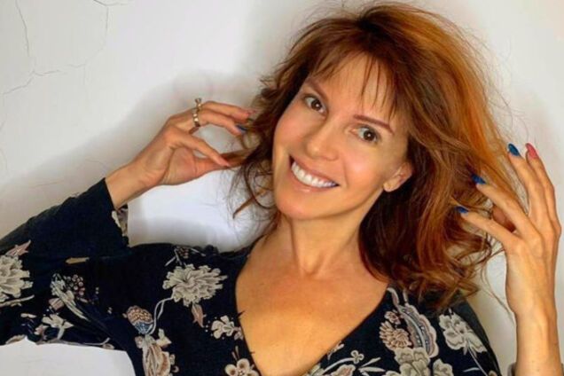 53-летняя звезда из РФ вызвала споры в сети из-за наряда