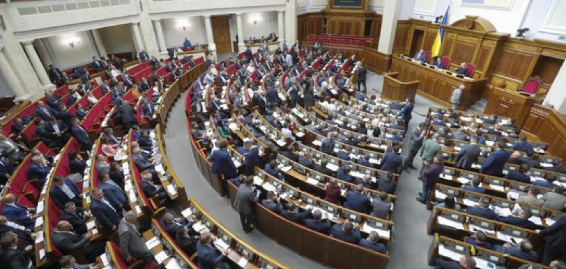 В Раде предложили отменить запрет георгиевской ленты: озвучены прогнозы