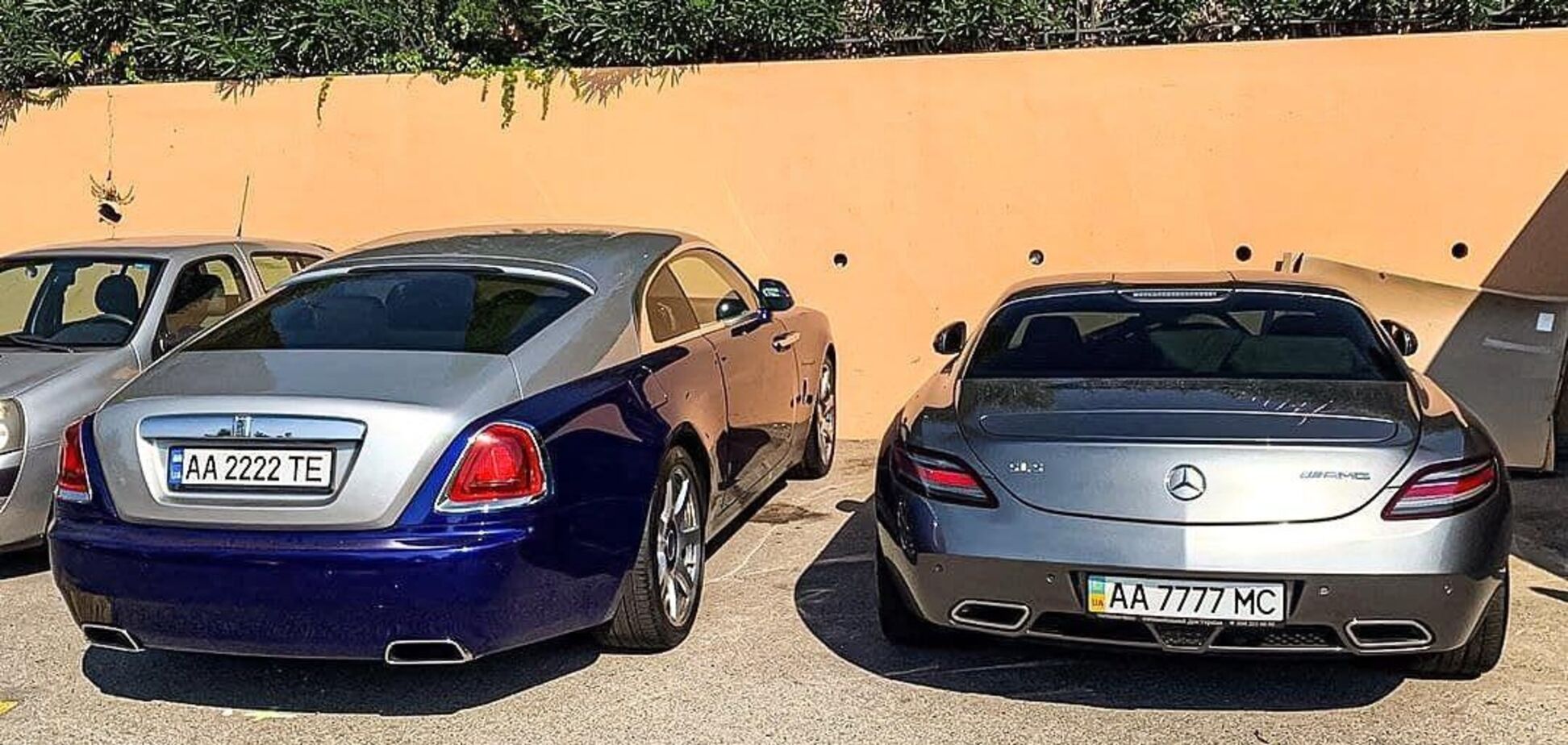 Картина маслом: элитные авто из Украины на парковке в Монако